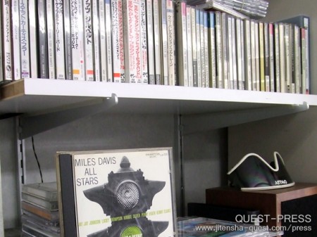 店内のJazzCD。店ではこれらが流れています。